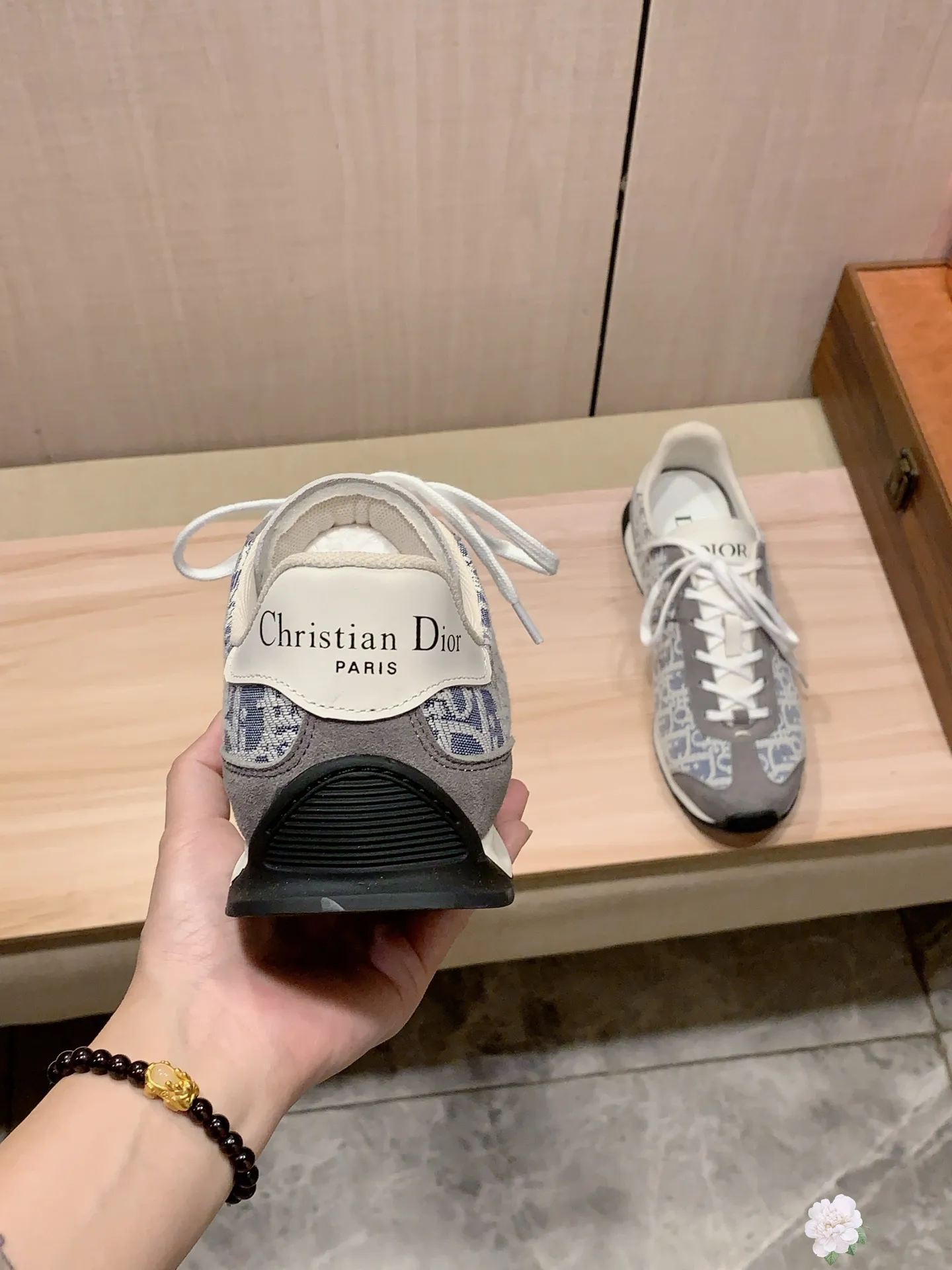 Men's Men's Shoes💰442💰💰🎩🎩[Lightning][Lightning] "Dior DIOR*" The latest and most popular casual shoes, top brand [seduce] luxury ~ purchasing agency, top ~ quality. [Strong] The upper is made of imported breathable cowhide with woven material ➕ breathable sheepskin feet (•) and fine workmanship. The original stylish and stylish soft rubber wear-resistant and non-slip outsole is light and comfortable on the feet. The real thing looks better when photographed in real life. 413: Code: 35-44, 45.46 can be customized, 8️⃣ colors selected